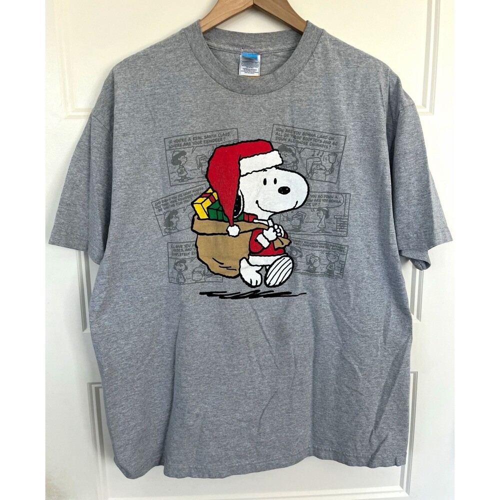 Peanuts Snoopy Santa Christmas T Shirt Men XL Gray Comic Strip Graphic Holiday